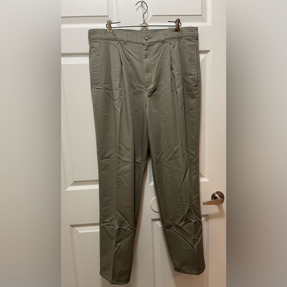 Mens Pants Khakis Chinos Size 38x32 Classics by Farah